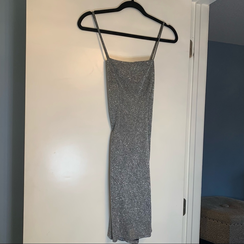 Silver & black little party dress! Ring in the New Year! 🥂